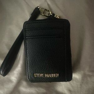 Steve Madden Black BPipper zip card case